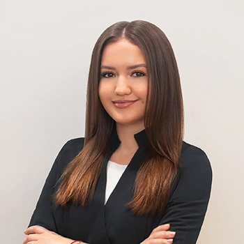 Oksana S.